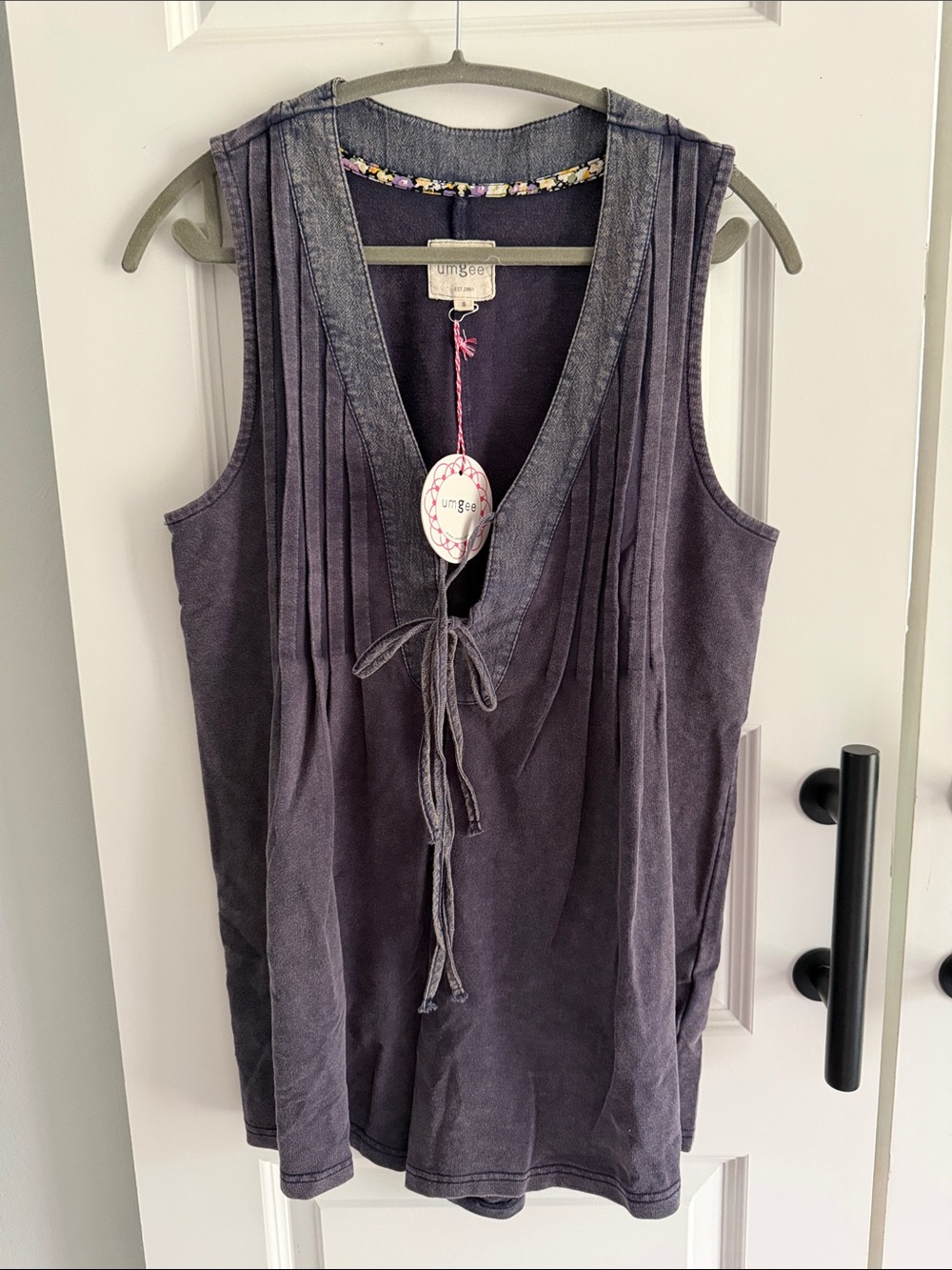 Umgee Washed Charcoal Sleeveless Tie-Front V-Neck romper small